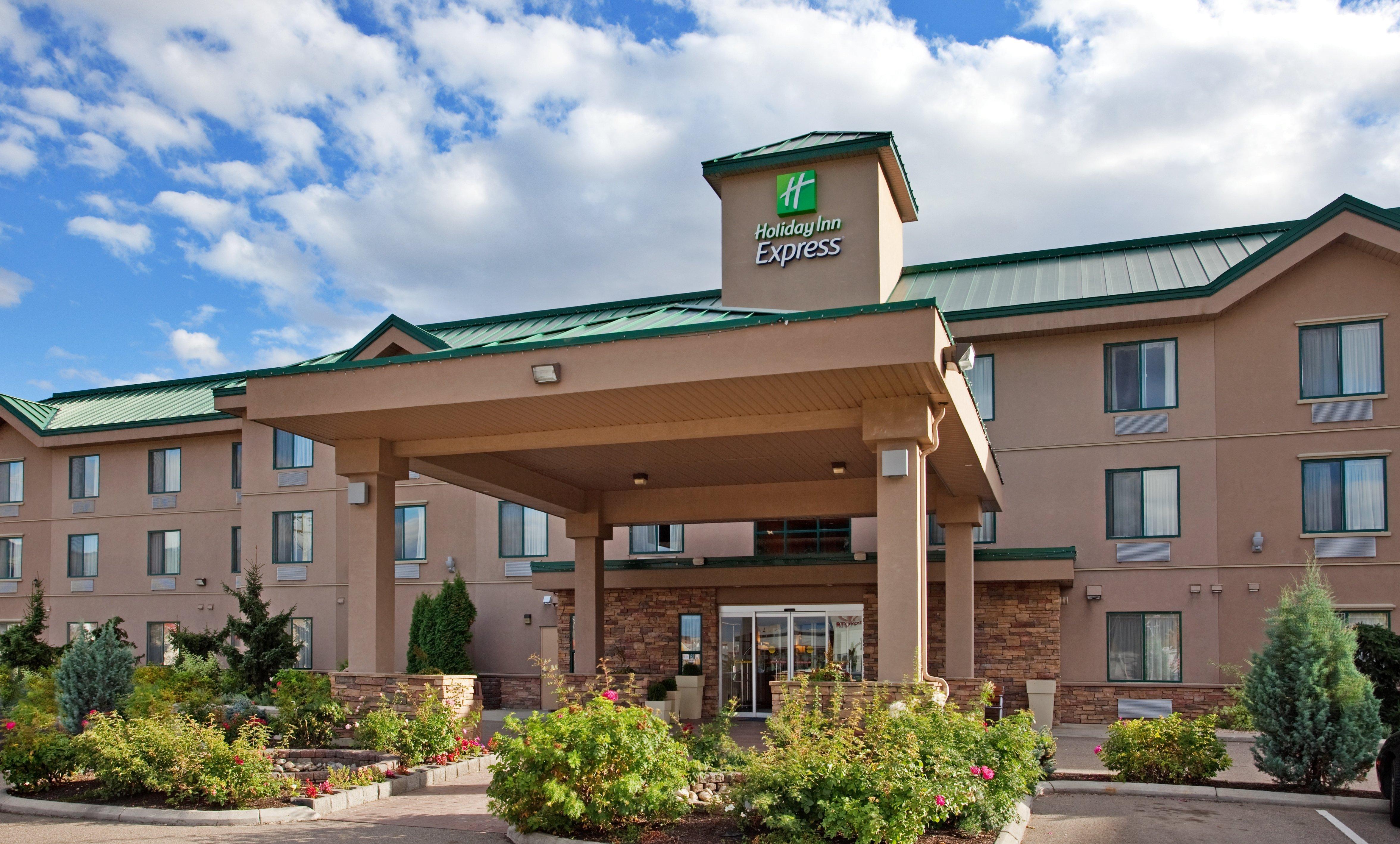 Holiday Inn Express Hotel & Suites Vernon By Ihg Екстериор снимка