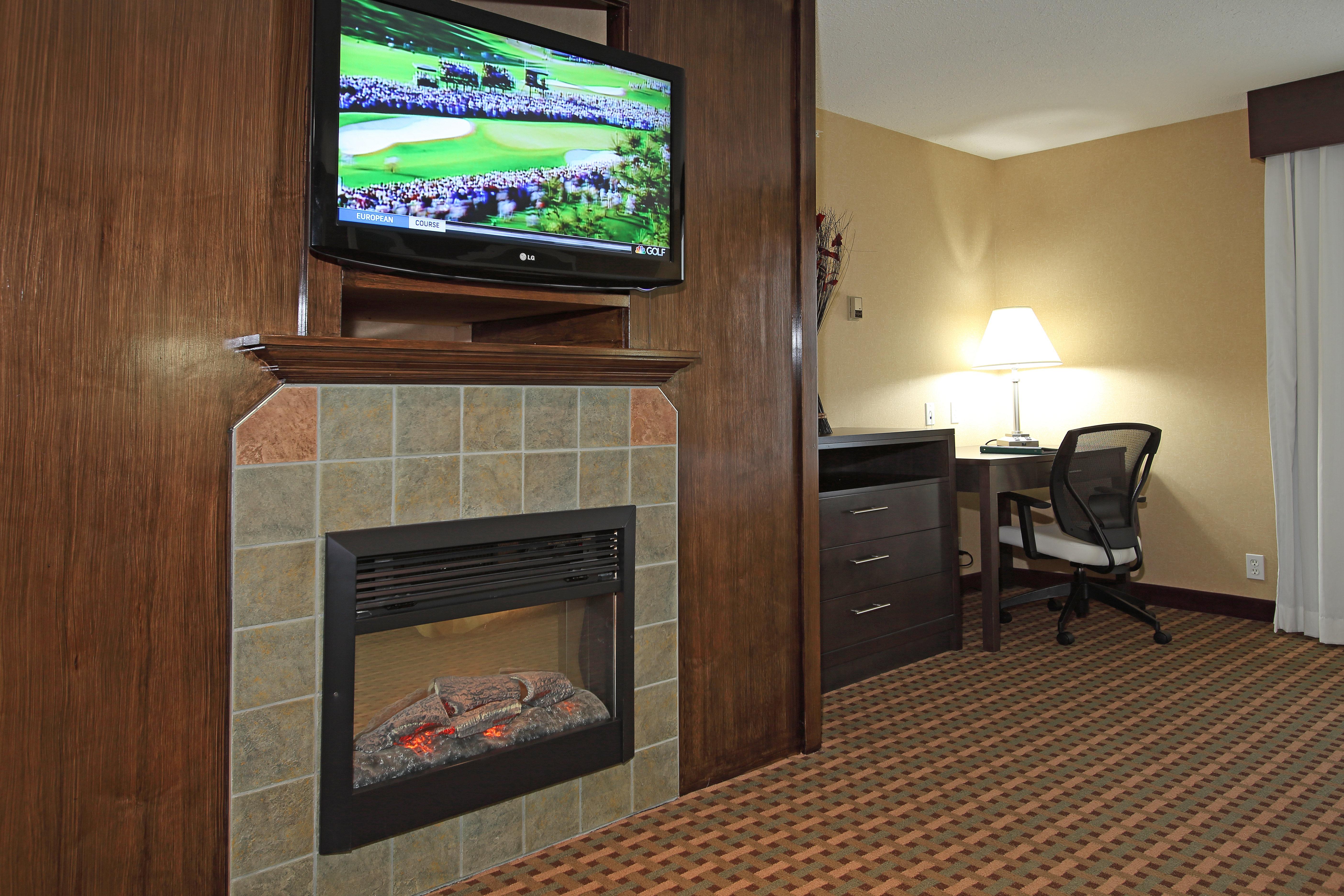 Holiday Inn Express Hotel & Suites Vernon By Ihg Екстериор снимка