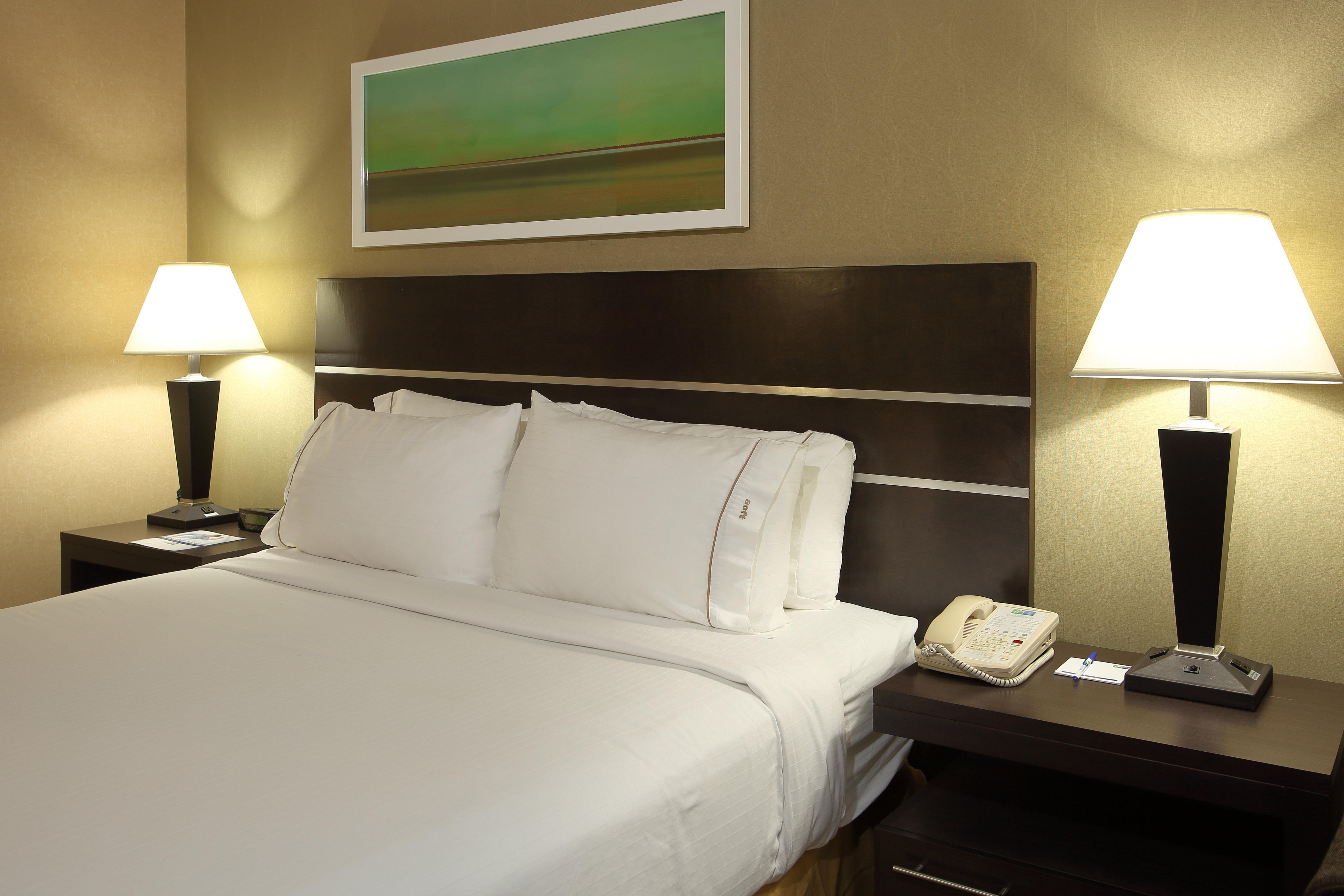 Holiday Inn Express Hotel & Suites Vernon By Ihg Екстериор снимка