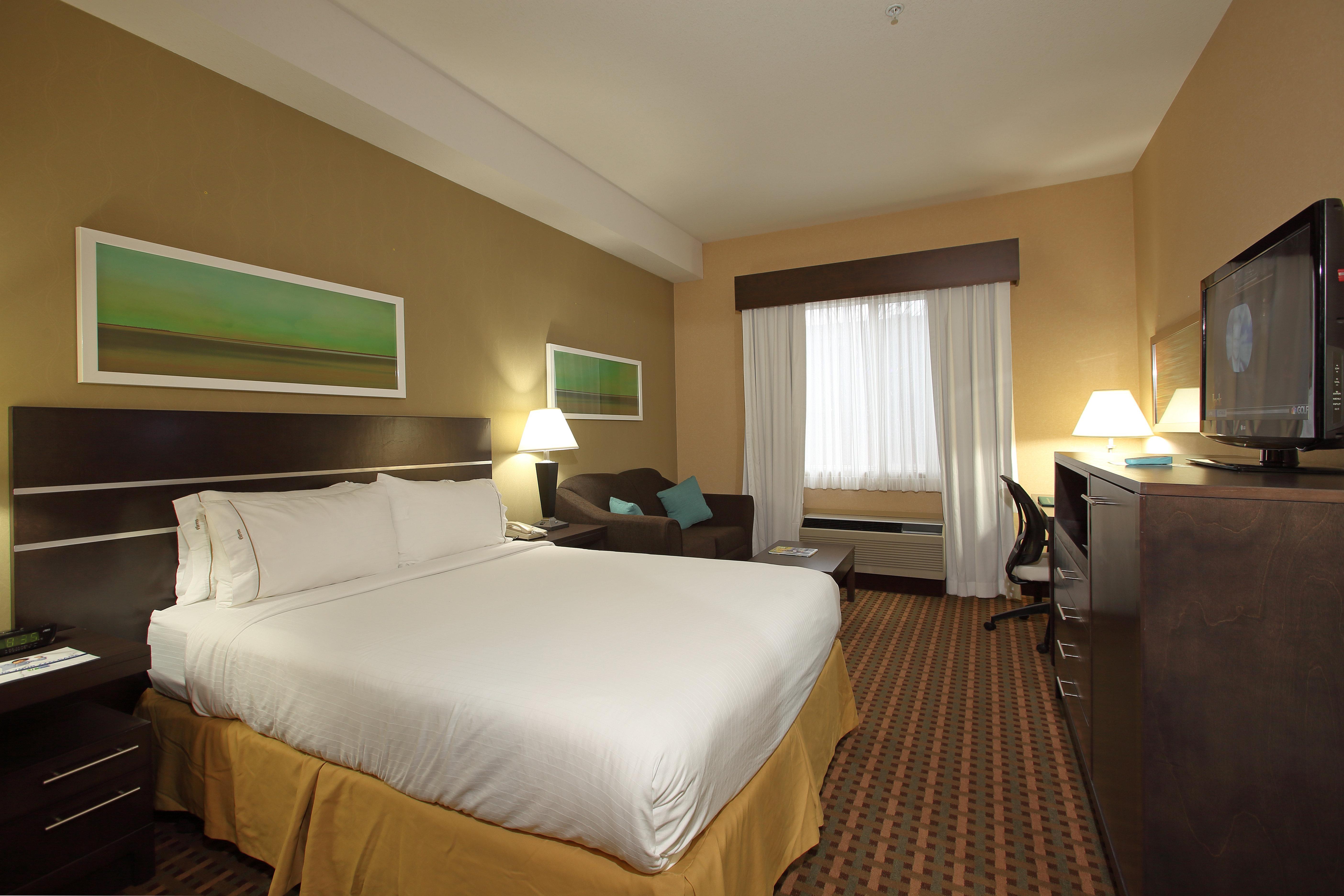 Holiday Inn Express Hotel & Suites Vernon By Ihg Екстериор снимка