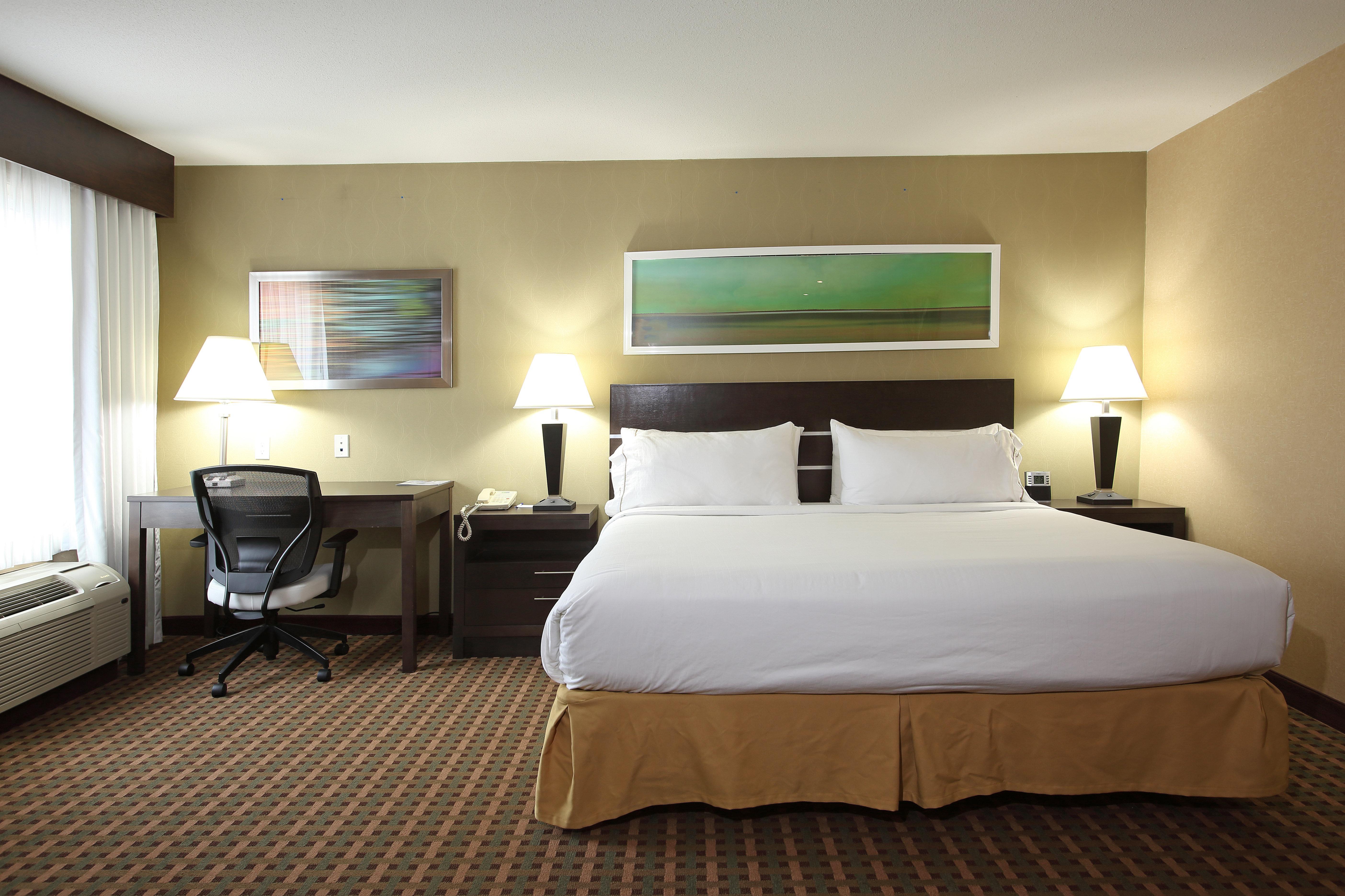 Holiday Inn Express Hotel & Suites Vernon By Ihg Екстериор снимка
