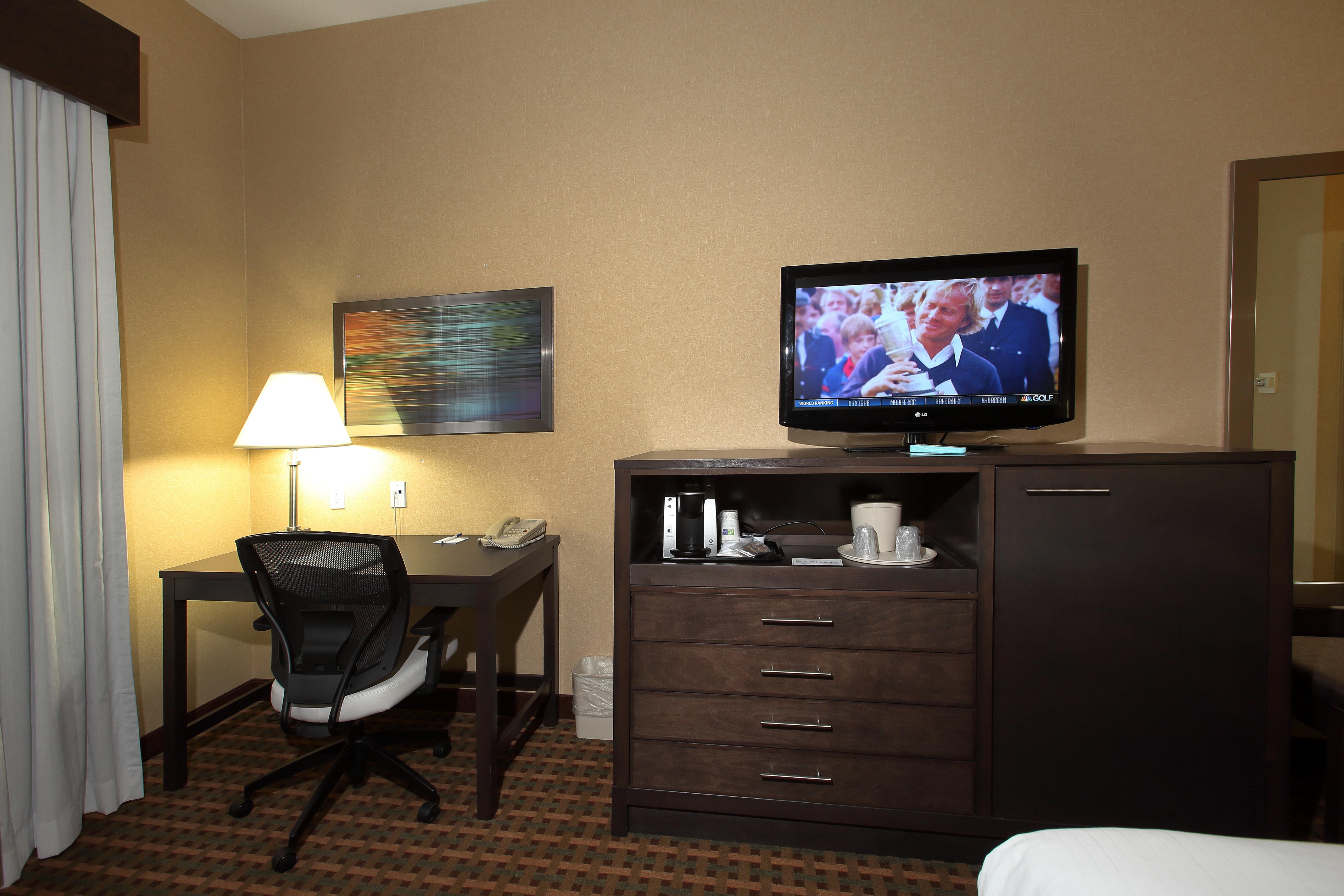 Holiday Inn Express Hotel & Suites Vernon By Ihg Екстериор снимка