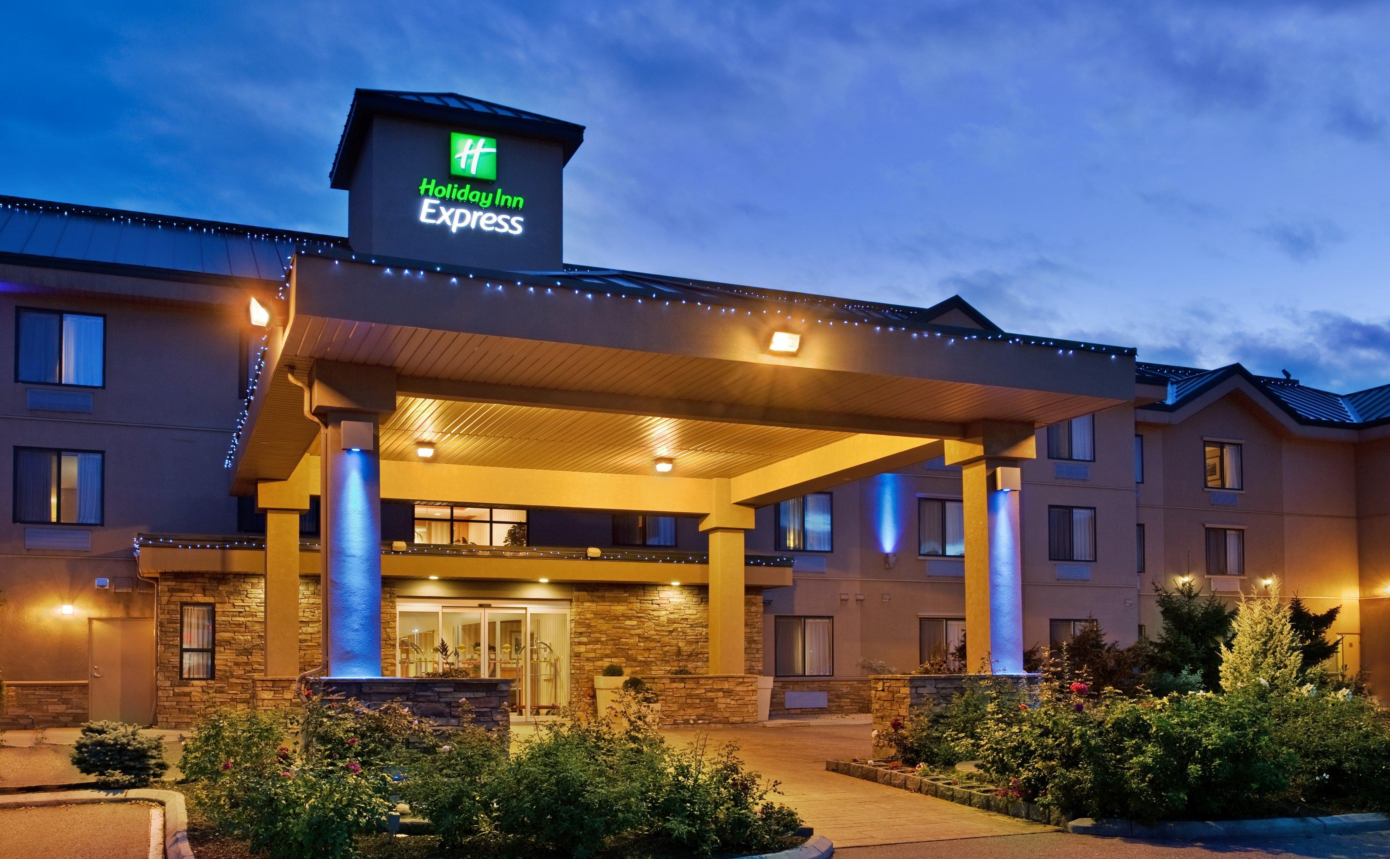 Holiday Inn Express Hotel & Suites Vernon By Ihg Екстериор снимка
