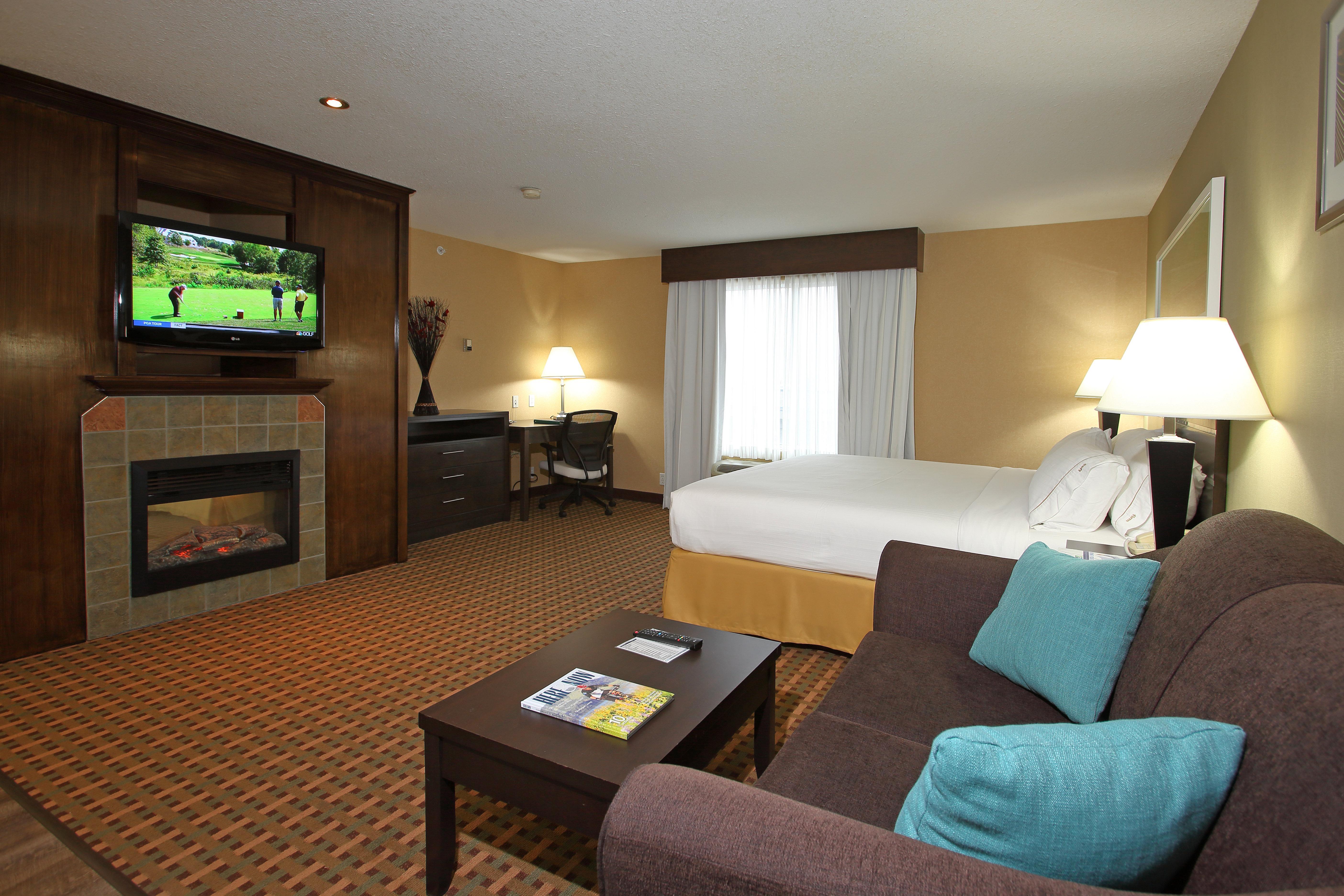 Holiday Inn Express Hotel & Suites Vernon By Ihg Екстериор снимка