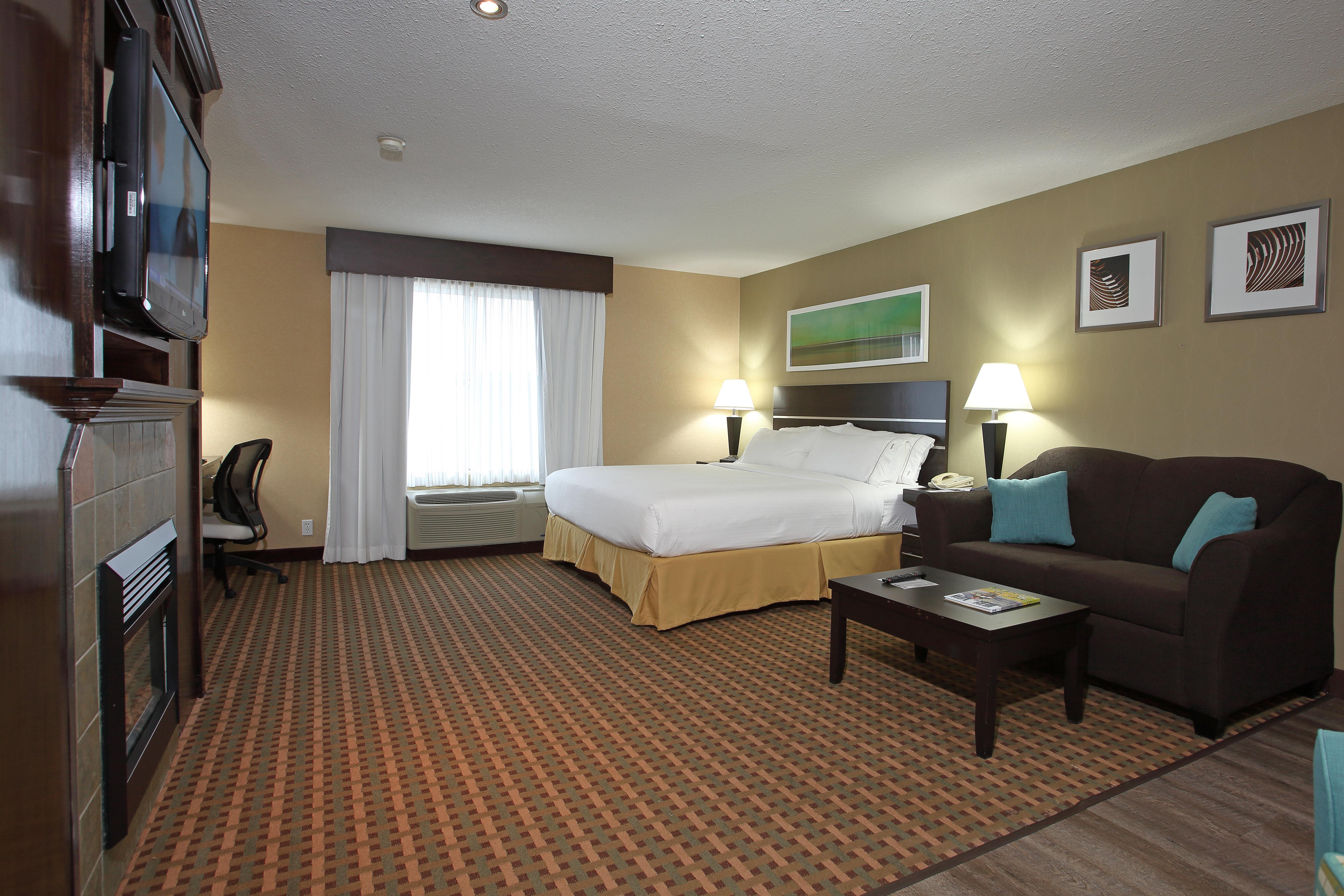 Holiday Inn Express Hotel & Suites Vernon By Ihg Екстериор снимка