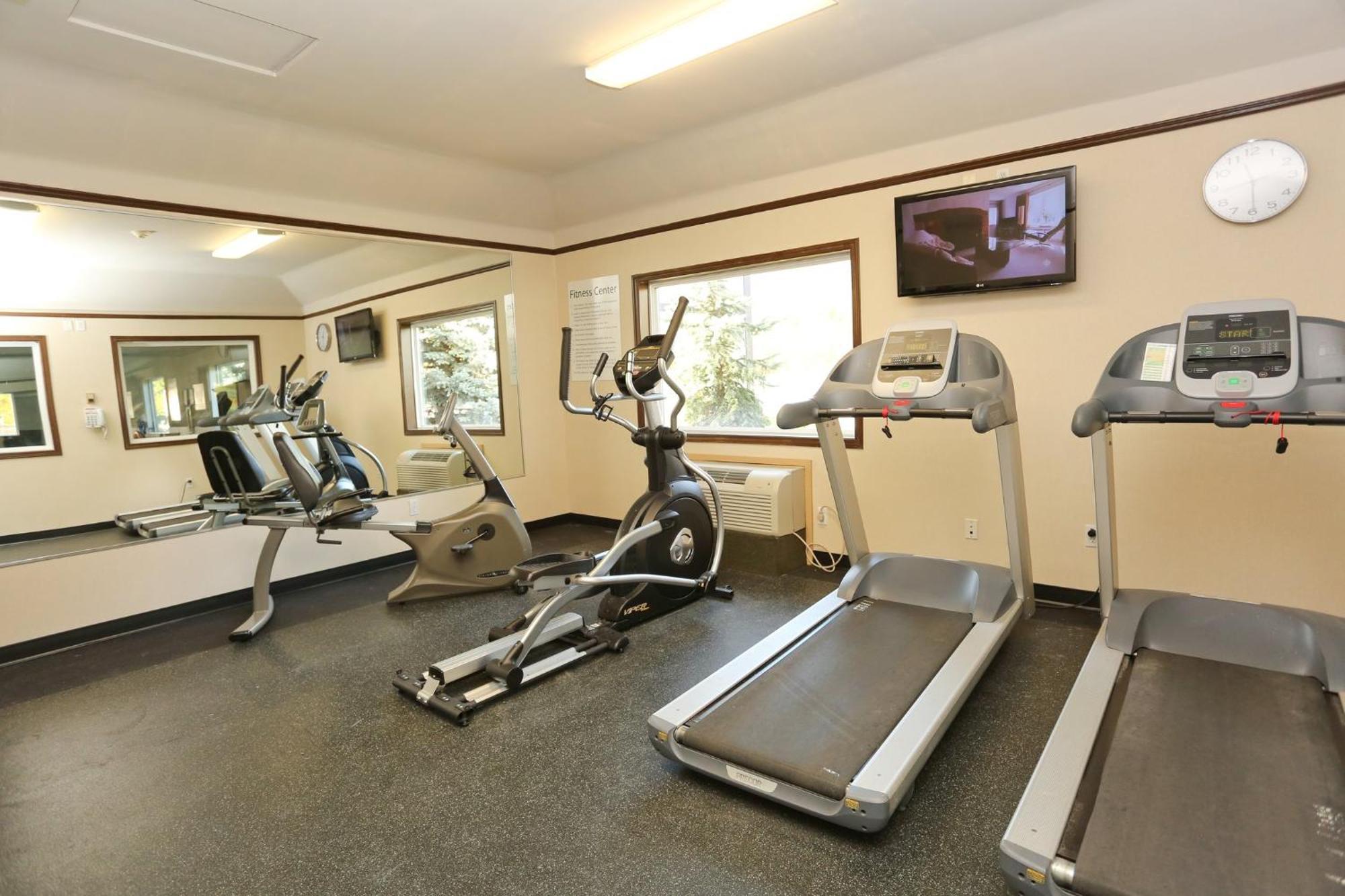 Holiday Inn Express Hotel & Suites Vernon By Ihg Екстериор снимка